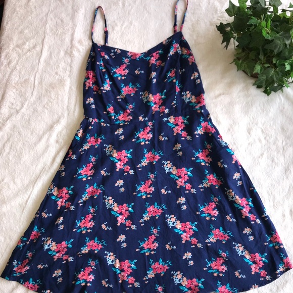 SO Heritage Dresses & Skirts - {5 for $20} Floral Dress